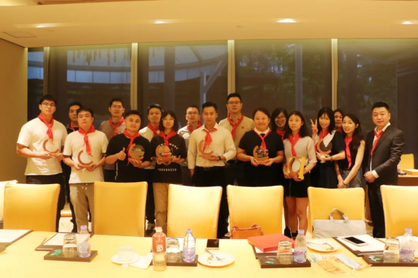 這 5 家寵物初創品牌中，有一家來自賓士造車跨界團隊 | 新勢力專欄