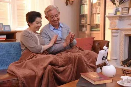 無論有錢沒錢 人老了沒有子女最可憐 未必是這樣的結果 無論有錢沒錢 人老了沒有子女最可憐 未必是這樣的結果