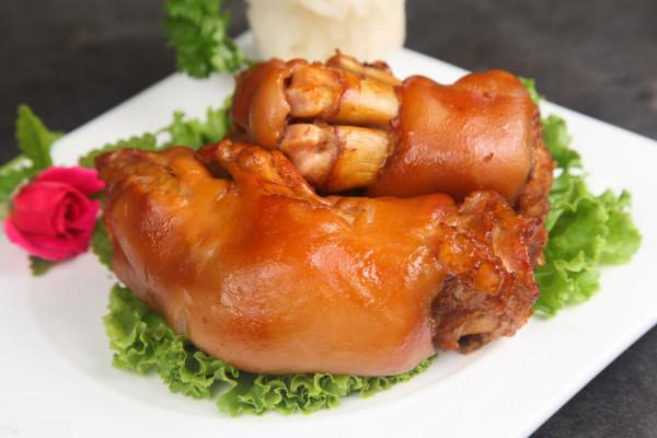 買豬蹄，你能分清&OpenCurlyDoubleQuote;前蹄&rdquo;和&OpenCurlyDoubleQuote;後蹄&rdquo;嗎？4個區別很明顯，別買錯