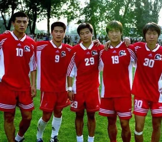 人生若只如初見,從一鳴驚人到各奔東西,1999年遼小虎成員盤點 人生若只如初見,從一鳴驚人到各奔東西,1999年遼小虎成員盤點