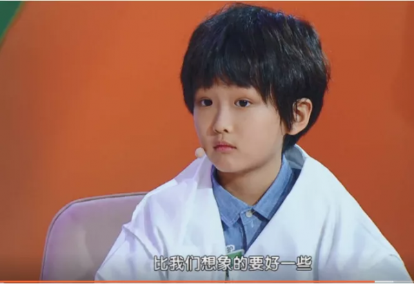 “8歲了,還不會穿衣服”:保姆式育兒究竟害了誰? “8歲了,還不會穿衣服”:保姆式育兒究竟害了誰?