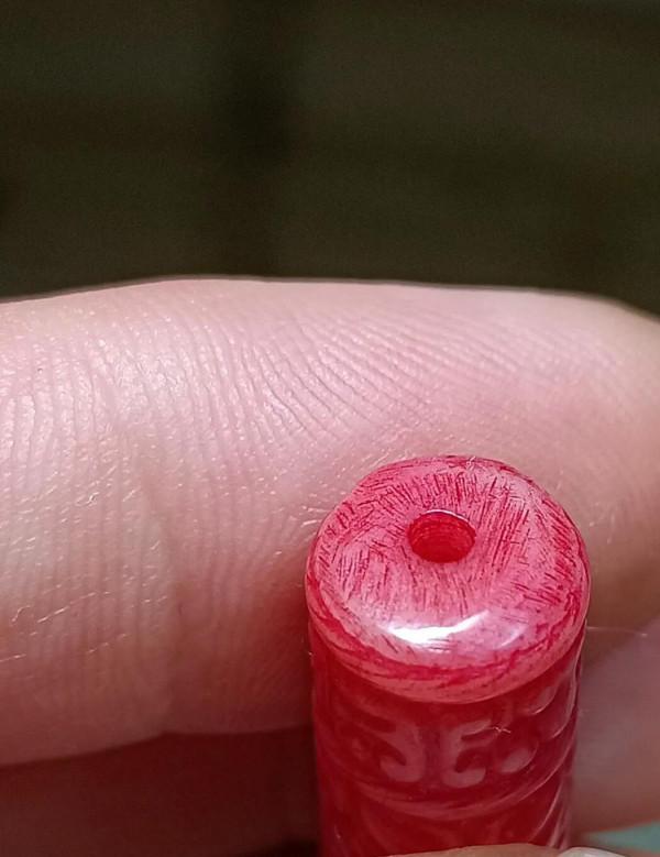 傳說中的硃砂沁,獸面紋玉勒子 傳說中的硃砂沁,獸面紋玉勒子