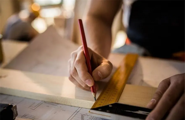 這屆年輕人，連裝修服務都選一鍵三連的