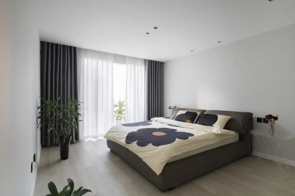 113㎡有娃之家空無一物，超大落地窗讓&OpenCurlyDoubleQuote;採光自由&rdquo;，絕了