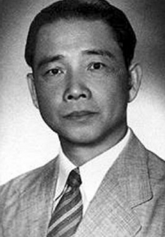 1944年汪精衛在日本去世，兩年後陵墓被炸，士兵意外發現神秘字條