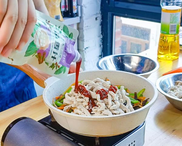 酸辣鮮香真下飯！川味正宗魚香肉絲，請注意：調味比烹飪更重要