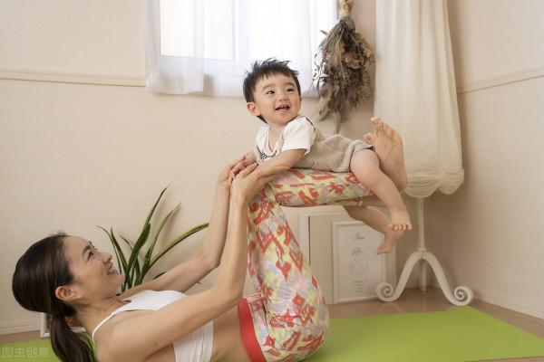 寶貝運動發展到了哪個階段，用這個小測試，你可以輕鬆地知道