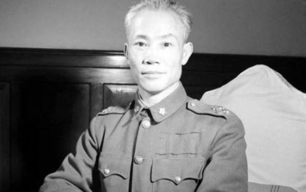 華野秘密行軍3日,突遭國軍轟炸,粟裕:那個排長有問題,抓住他 華野秘密行軍3日,突遭國軍轟炸,粟裕:那個排長有問題,抓住他