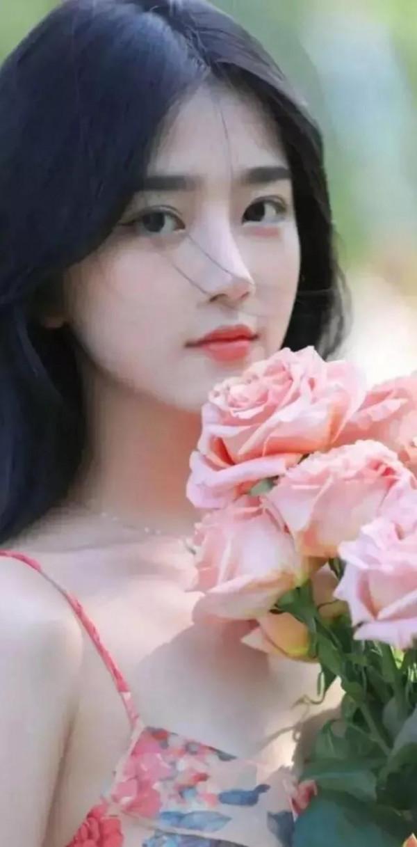 美人吟續詩之三十五：寄花間