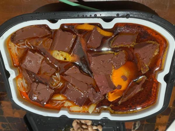 莫小仙毛血旺非常好吃，是居家旅行休閒的必備快餐食品