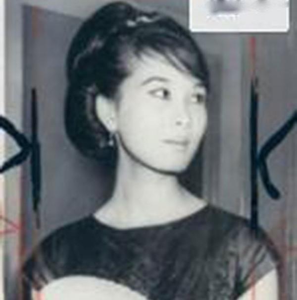 空軍司令對航空公司老闆說:追不上這位空姐,就把飛機打下來 空軍司令對航空公司老闆說:追不上這位空姐,就把飛機打下來