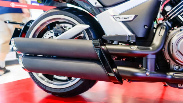 高金GK1200 GK1000公升級新車強勢登陸重慶摩博會