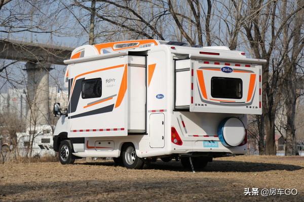 國六3.0T+8AT！C本可開超大空間房車，實拍亞特尊領ST