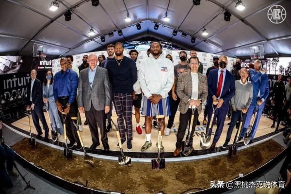 詹姆斯調侃快船雙星!不再跟湖人共用,雙星出席新球場開工奠基 詹姆斯調侃快船雙星!不再跟湖人共用,雙星出席新球場開工奠基