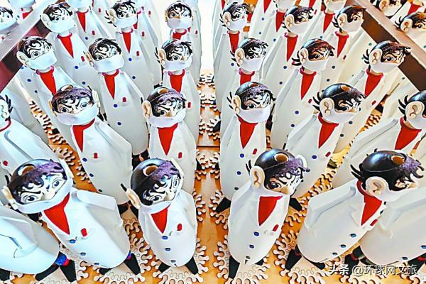 厄爾士山木偶，描繪德國人間百態