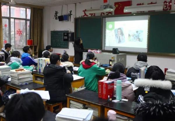 7成學生贊成數學“退出”高考，老師：數學就是用來淘汰這7成學生