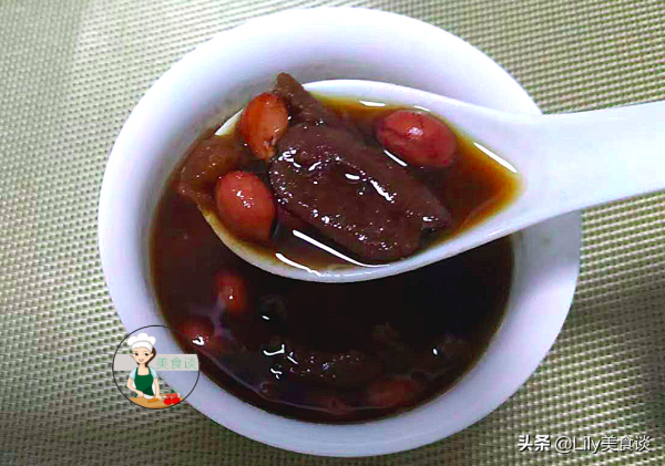 天冷，這道“四紅湯”女人要多吃，驅寒暖身氣色好，冬天吃特養人