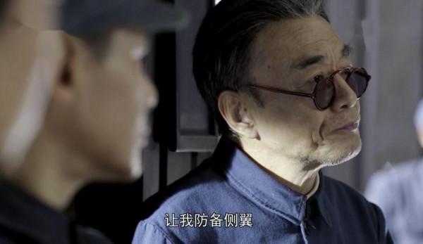 王陵基被俘後大罵蔣介石，杜聿明獄中給他刮鬍子，獲特赦時已81歲