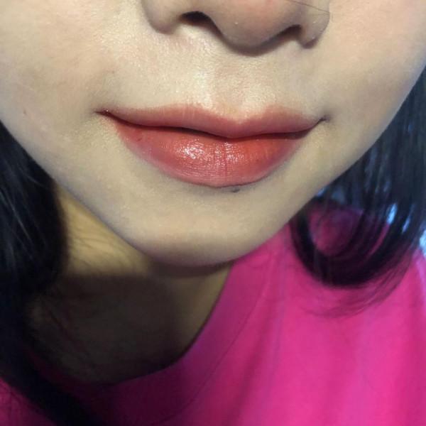 顯嫩小妙招，學會這個遮瑕手法，大媽都能變美女