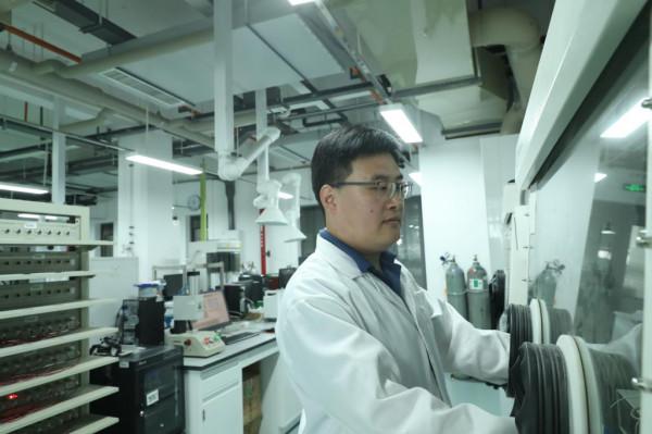 西遷新傳人楊卷：為實現新型儲能碳材料國產化作貢獻