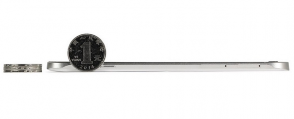 這是一臺7年前三星手機的厚度和顏值天花板