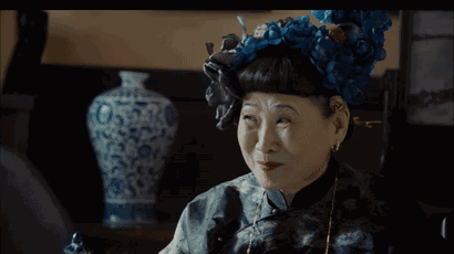 58歲開始拍戲,73歲成“百億老太太”,她的故事遠比你想得更精彩 58歲開始拍戲,73歲成“百億老太太”,她的故事遠比你想得更精彩