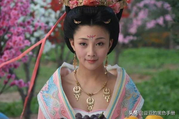 什麼叫笑靨如花?看看這10位酒窩女星,告訴你啥叫酒窩無酒卻醉人 什麼叫笑靨如花?看看這10位酒窩女星,告訴你啥叫酒窩無酒卻醉人