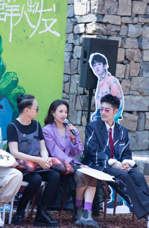 舒淇最新代言徹底封神！穿西裝拍大片，國貨徹底逆襲變阿瑪尼