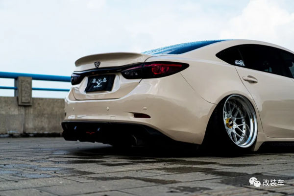 優雅的寬體馬自達阿特茲，還原兩次還是躲不過改裝的&quot;深坑&quot;