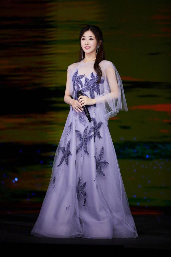 想未來孩子茁壯成長，會選張含韻這種型別還是金晨這種型別老婆？