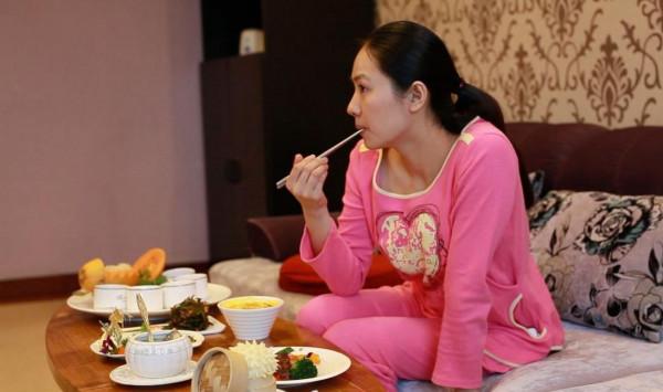 懷孕期間，為啥有的孕婦胖全身，有的卻只胖肚子？主要和三點有關