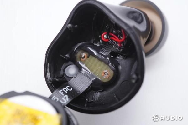 支援無線充電,綜合續航32小時,TOZO NC7真無線降噪耳機拆解 支援無線充電,綜合續航32小時,TOZO NC7真無線降噪耳機拆解