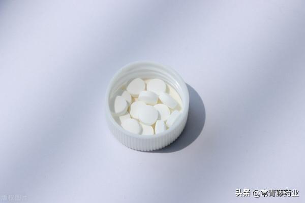 潑尼松止痛消腫的效果好,但是你知道這些副作用嗎?不容忽視 潑尼松止痛消腫的效果好,但是你知道這些副作用嗎?不容忽視