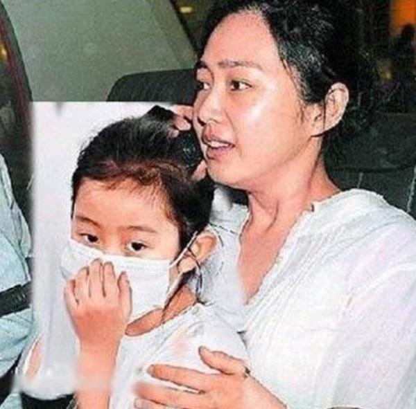 “模範爸爸”劉德華：為女兒僱了4個保鏢3個保姆，每月花去41萬