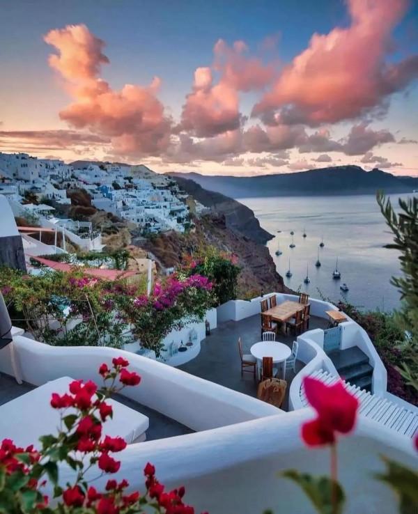 聖托里尼 · 一個夢鄉里的世界，童話卡通世界