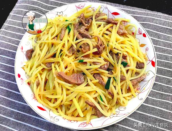 秋天,這菜三天兩頭必做,焯水炒一炒3分鐘出鍋,開胃去燥吃不膩 秋天,這菜三天兩頭必做,焯水炒一炒3分鐘出鍋,開胃去燥吃不膩