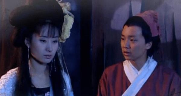 年輕時容貌平平、人到中年卻變驚豔大美女，歲月不敗真美人