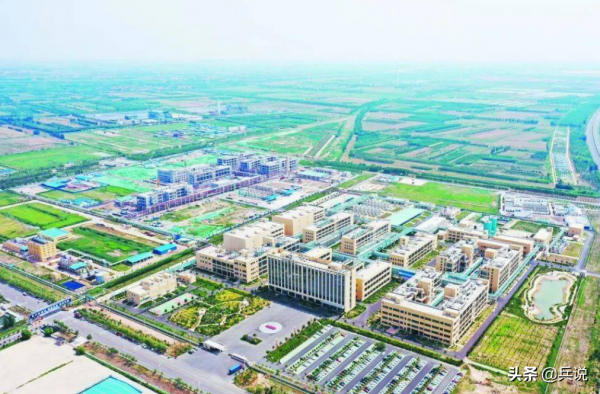 分割槽副司令讓17歲警衛員回家,不料成永別,警衛員幸運生還 分割槽副司令讓17歲警衛員回家,不料成永別,警衛員幸運生還