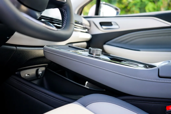 A+級家轎實力新秀，試駕甜而不膩的AION S Plus