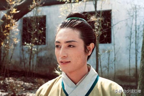 賈芸:成人世界裡的辛酸,是從學會低頭開始的 賈芸:成人世界裡的辛酸,是從學會低頭開始的