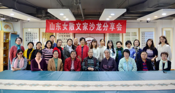 趙鶴翔:母性神聖、女性的美、女人的手 趙鶴翔:母性神聖、女性的美、女人的手