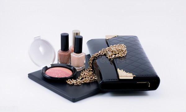 蓄謀10年的詐騙：閨蜜借2000萬人民幣拒絕還款後終於露出真面目