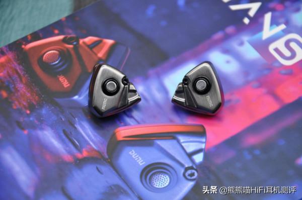 好看&excl;好聽&excl;399不貴&excl;達音科Titans超高性價比強悍硬素質耳機測評