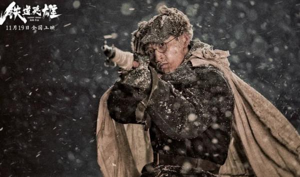 俞灝明一個鏡頭拍了8h，最終導致虛脫，犧牲時連特寫鏡頭都沒一個