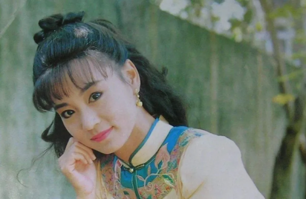 過去的美人有多天然？這6位“自然老去”的女星，99歲依舊優雅