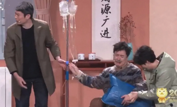 春晚明星5大搞笑瞬間:馬麗把艾倫叫成大春,撒貝南說錯廣告主名 春晚明星5大搞笑瞬間:馬麗把艾倫叫成大春,撒貝南說錯廣告主名