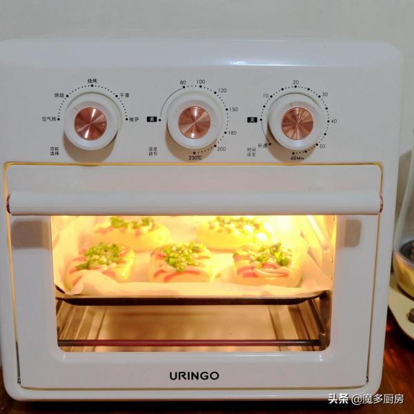 麵包出爐太香了，健康無新增，孩子吃了還想吃，媽媽連續烤了四盤