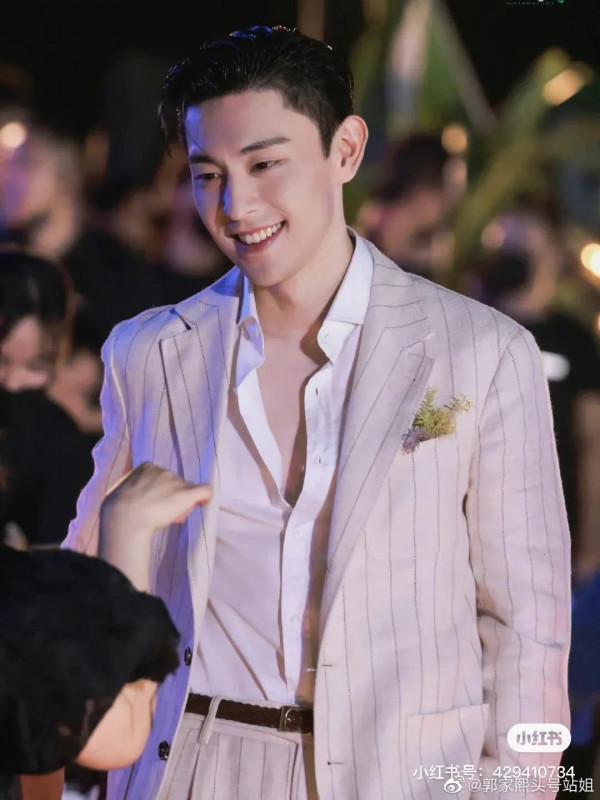 鄧倫 戀愛中的盛清讓魅力十足