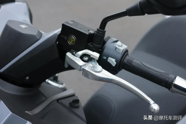 多少沾點泥土氣息，大陽ADV350評測