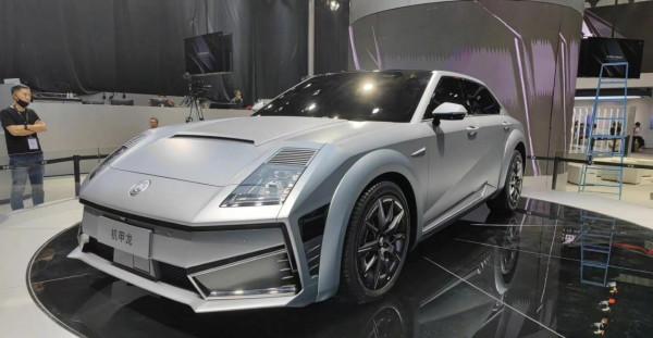 長城再次造轎車，車標和外觀設計引群眾吐槽，機甲龍是認真的嗎？